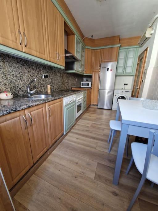 Piso En Estacion De Monforte De Lemos Apartamento Exterior foto